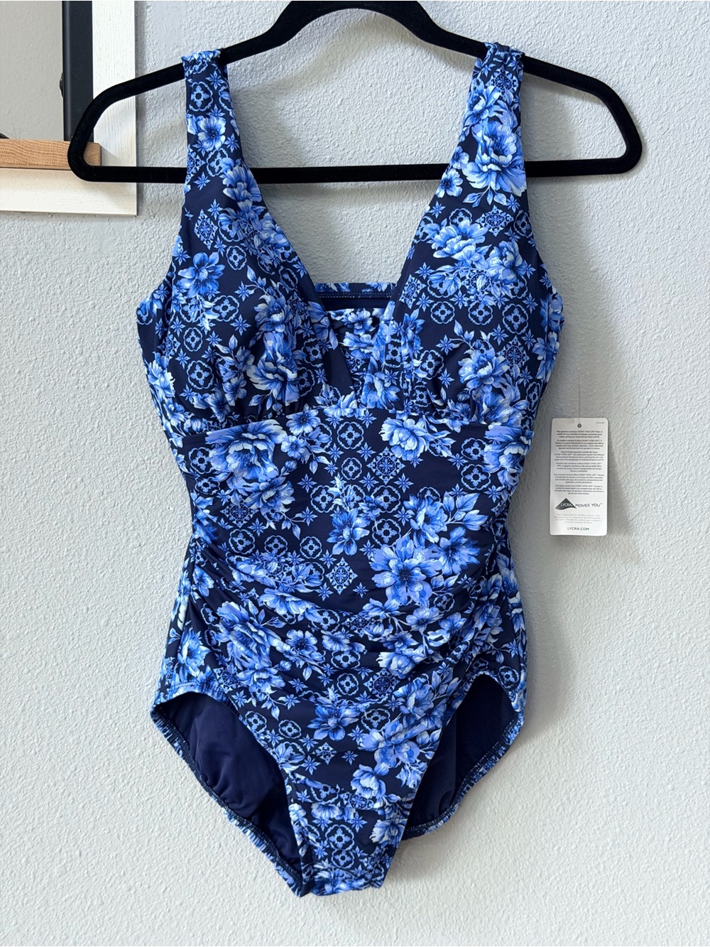 NWT Lands' End SlenderSuit Grecian One Piece Swimsuit Blue Floral Sz10